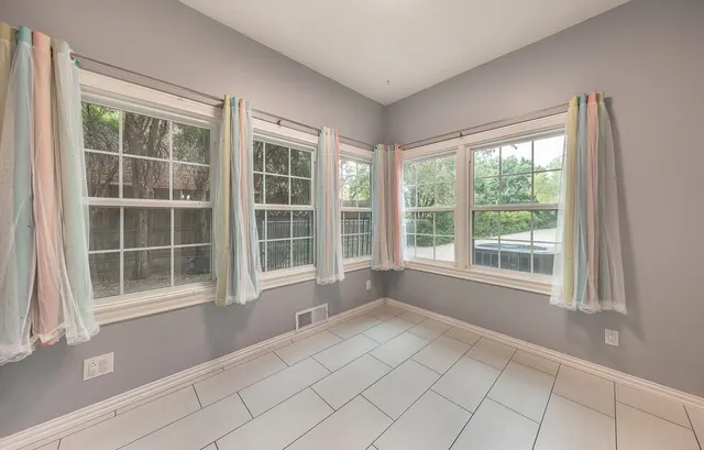 Photo 8 — 5104 19th Street, Lubbock, TX 79407