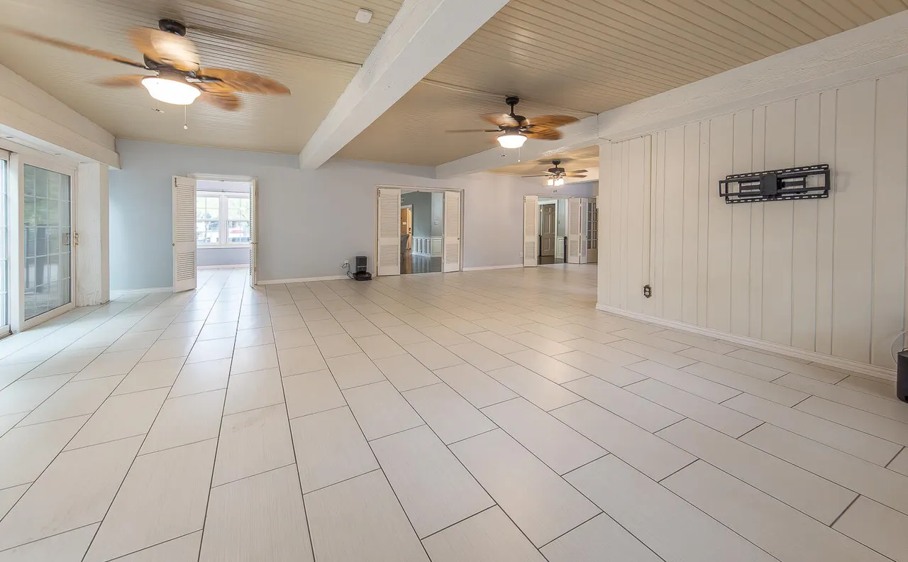Photo 11 — 5104 19th Street, Lubbock, TX 79407
