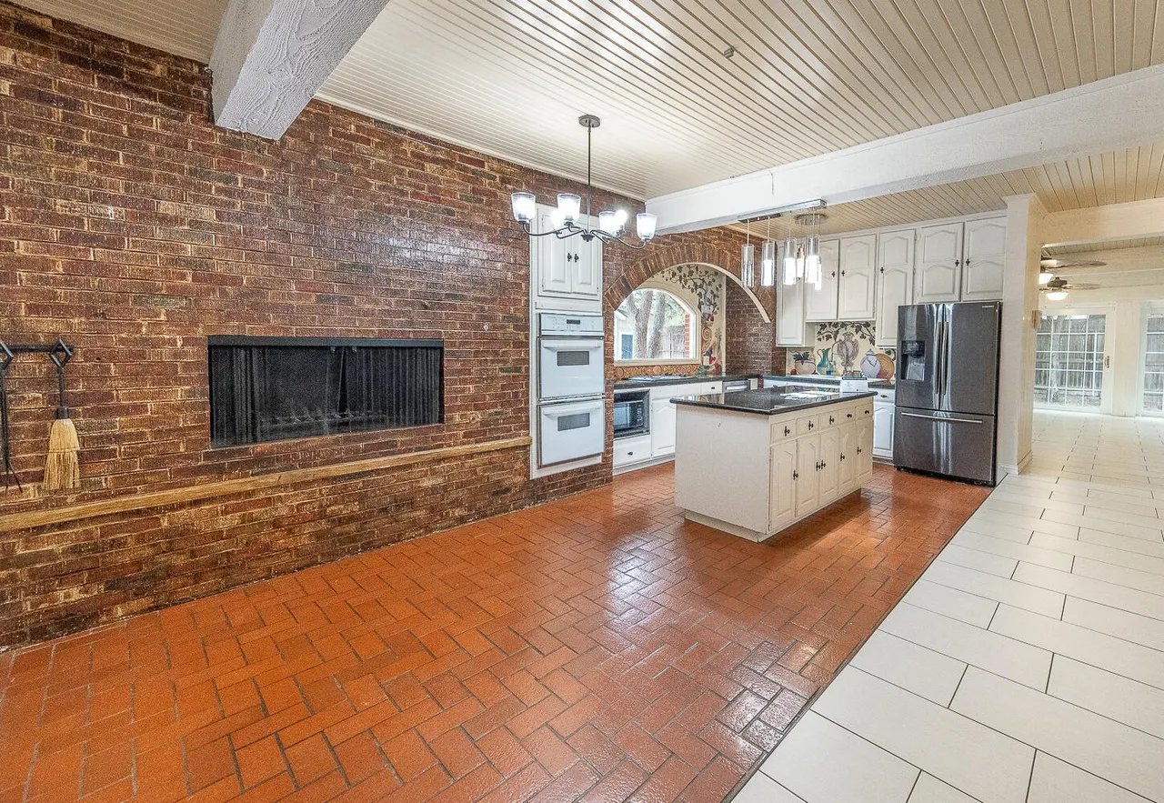 Photo 15 — 5104 19th Street, Lubbock, TX 79407