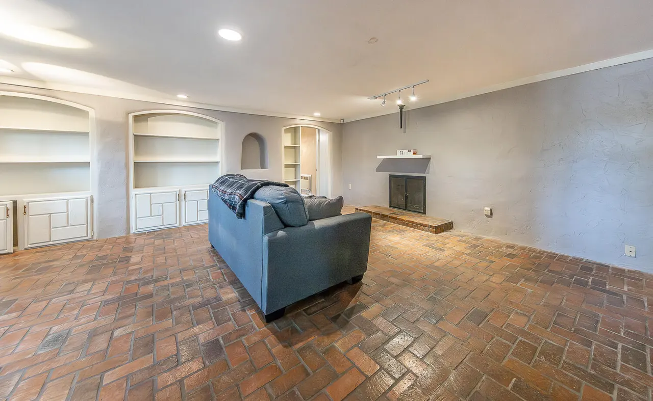 Photo 24 — 5104 19th Street, Lubbock, TX 79407