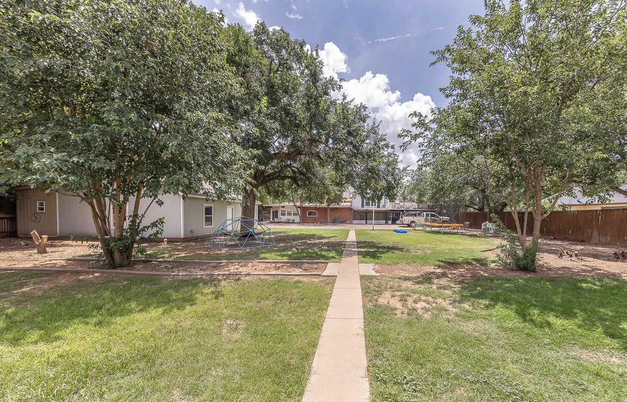Photo 53 — 5104 19th Street, Lubbock, TX 79407