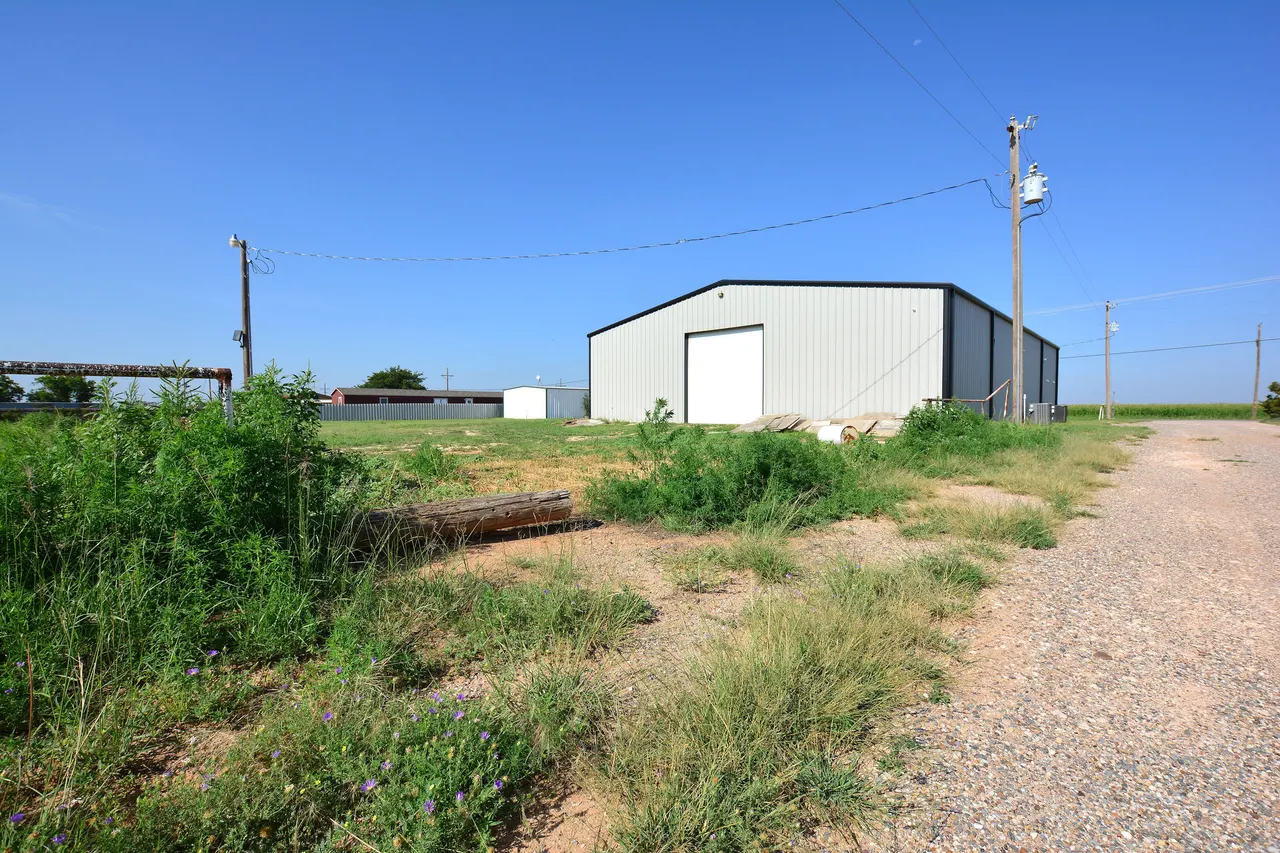 Photo 6 — 1511 Private Rd 7325, Lubbock, TX 79423