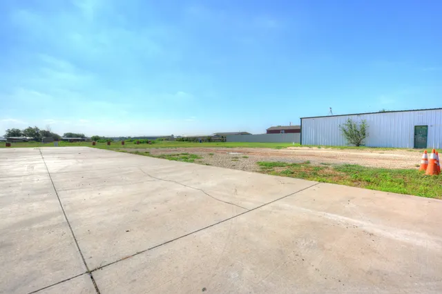 Photo 7 — 1511 Private Rd 7325, Lubbock, TX 79423