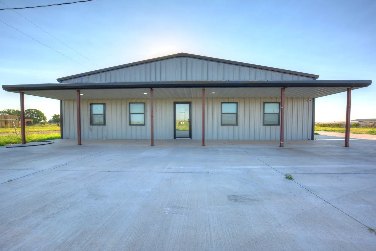 Front exterior — 1511 Private Rd 7325, Lubbock, TX 79423