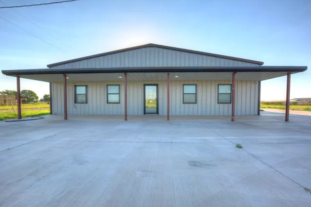 Front exterior — 1511 Private Rd 7325, Lubbock, TX 79423