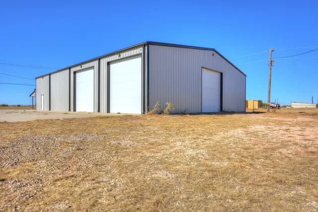 Photo 5 — 1511 Private Rd 7325, Lubbock, TX 79423