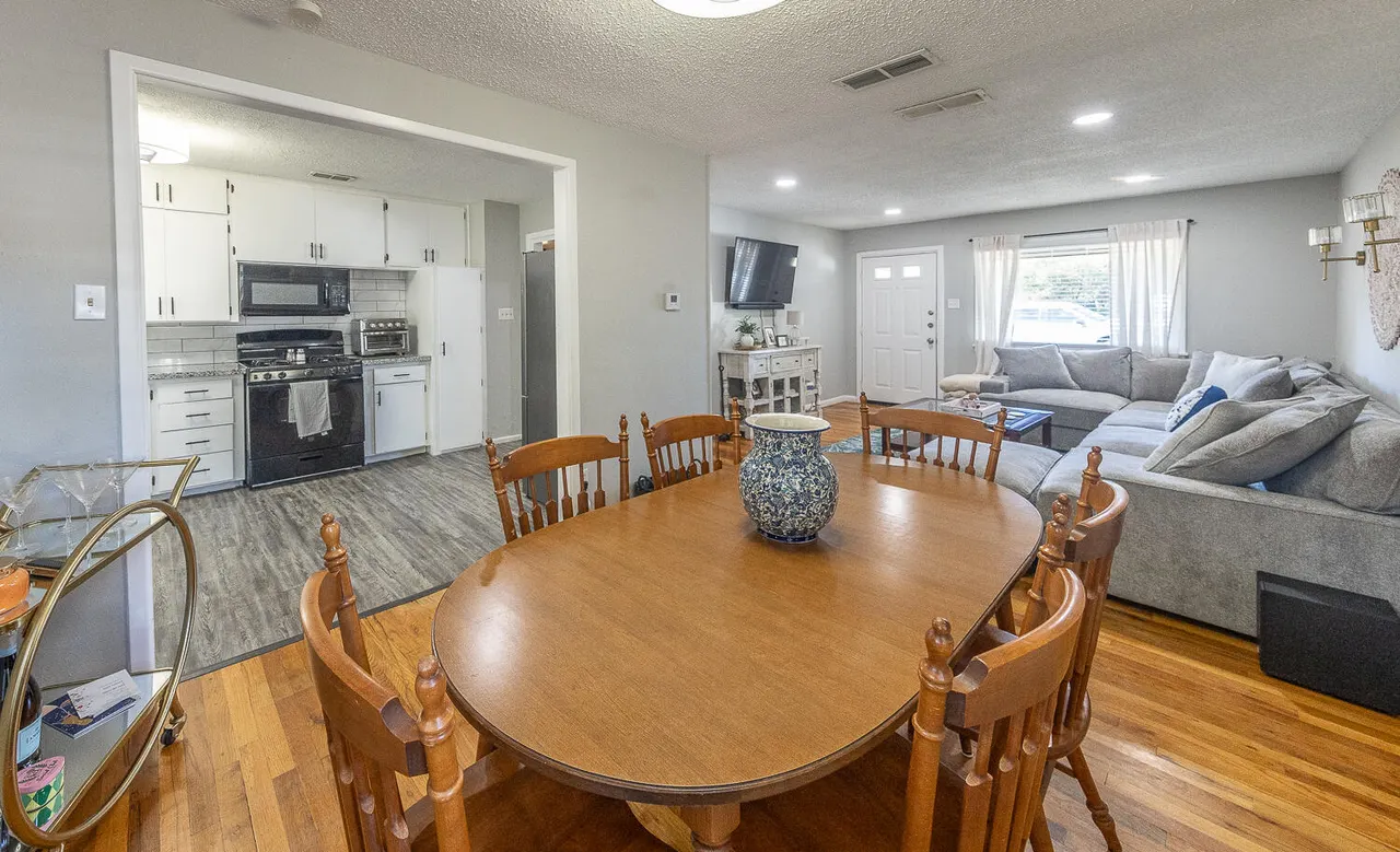 Photo 6 — 4206 42nd Street, Lubbock, TX 79413