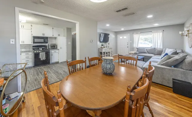 Photo 6 — 4206 42nd Street, Lubbock, TX 79413