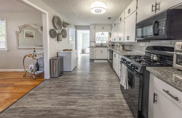 Photo 7 — 4206 42nd Street, Lubbock, TX 79413
