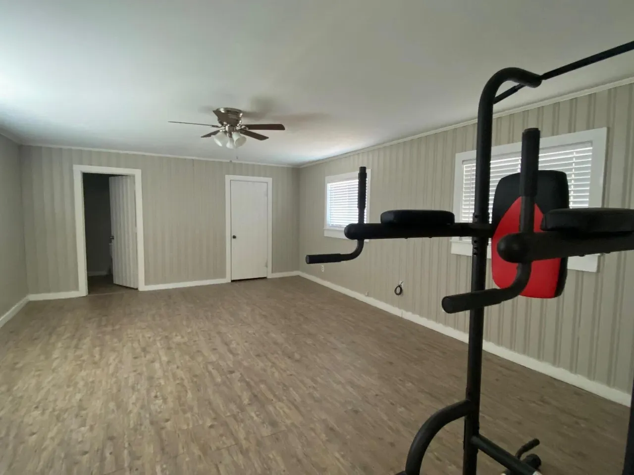 Photo 6 — 207 E 5th Street, Sundown, TX 79372