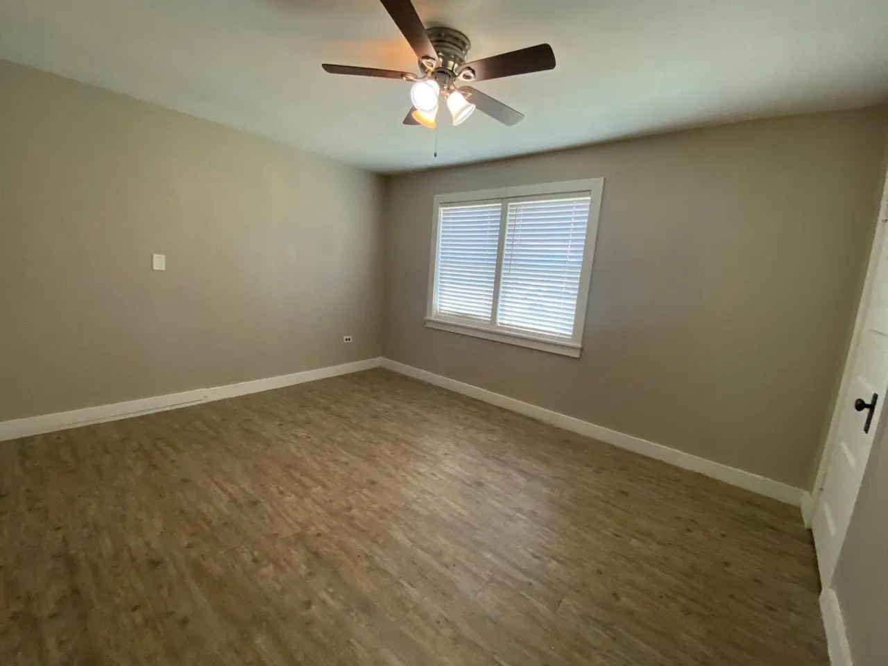 Photo 11 — 207 E 5th Street, Sundown, TX 79372