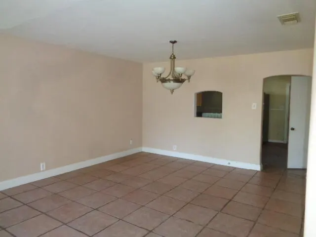 Photo 3 — 1510 28th Street, Lubbock, TX 79411