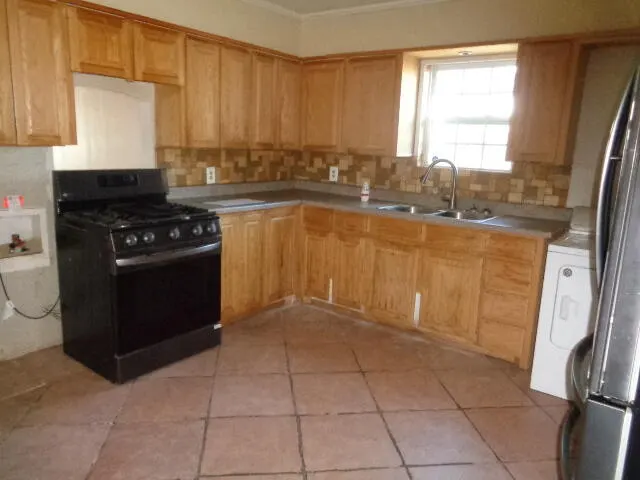 Photo 4 — 1510 28th Street, Lubbock, TX 79411