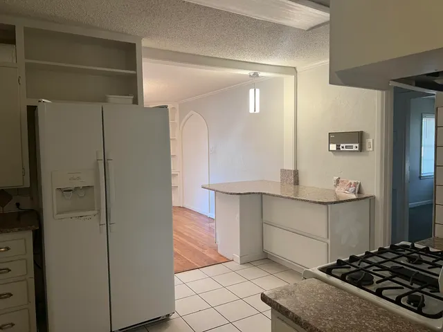 Photo 5 — 2424 33rd Street, Lubbock, TX 79411