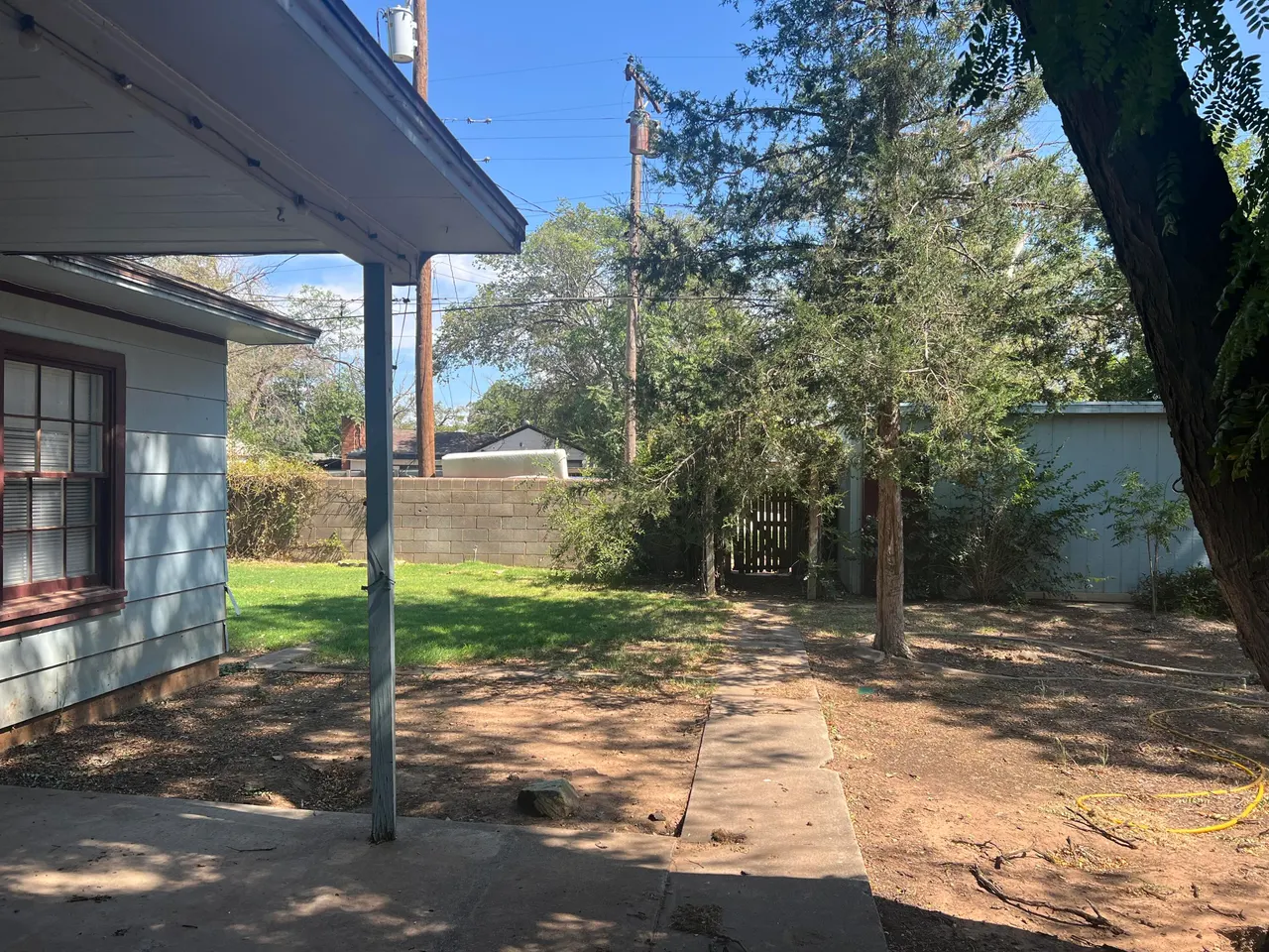 Photo 23 — 2424 33rd Street, Lubbock, TX 79411