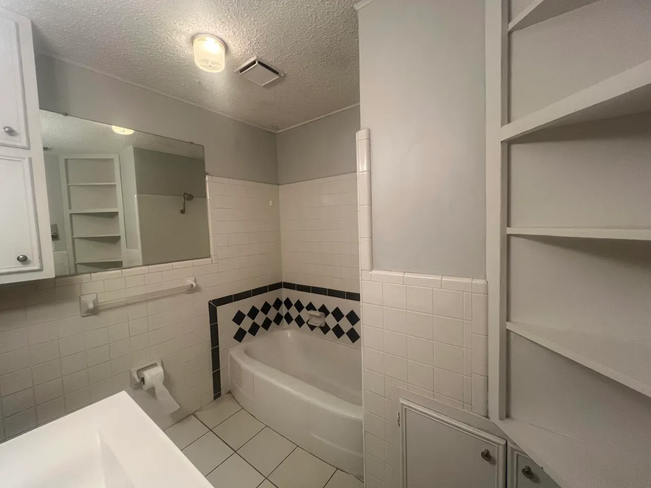 Photo 21 — 2424 33rd Street, Lubbock, TX 79411