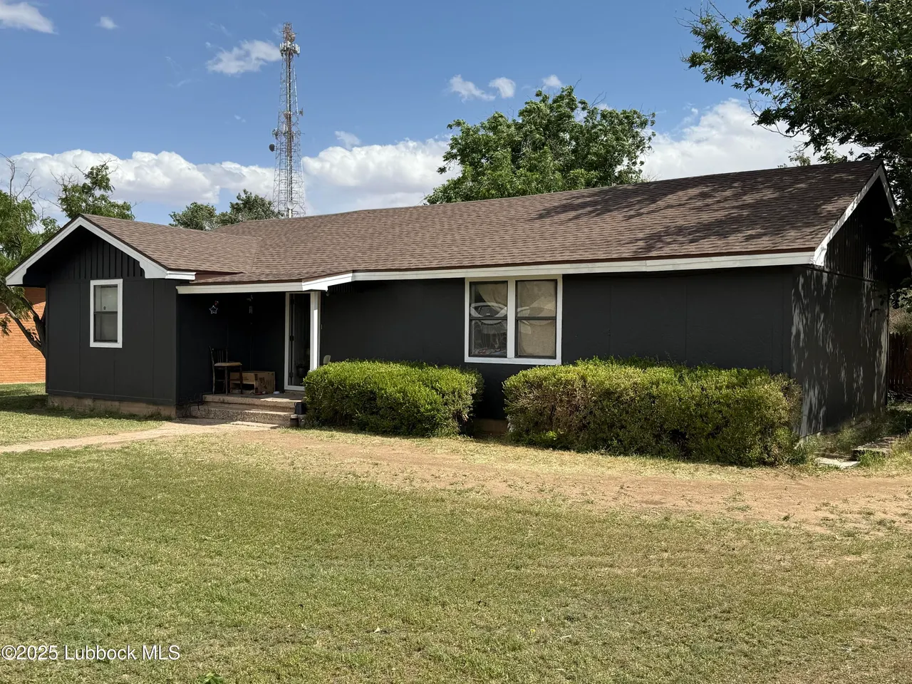 Photo 2 — 1212 5th Street, Levelland, TX 79336