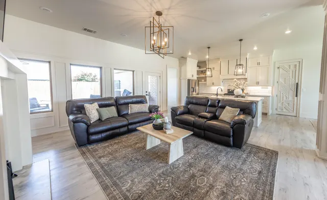 Photo 3 — 1127 16th Street, Shallowater, TX 79363