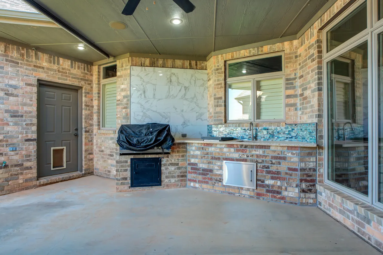 Photo 65 — 1102 N 14th Street, Wolfforth, TX 79382