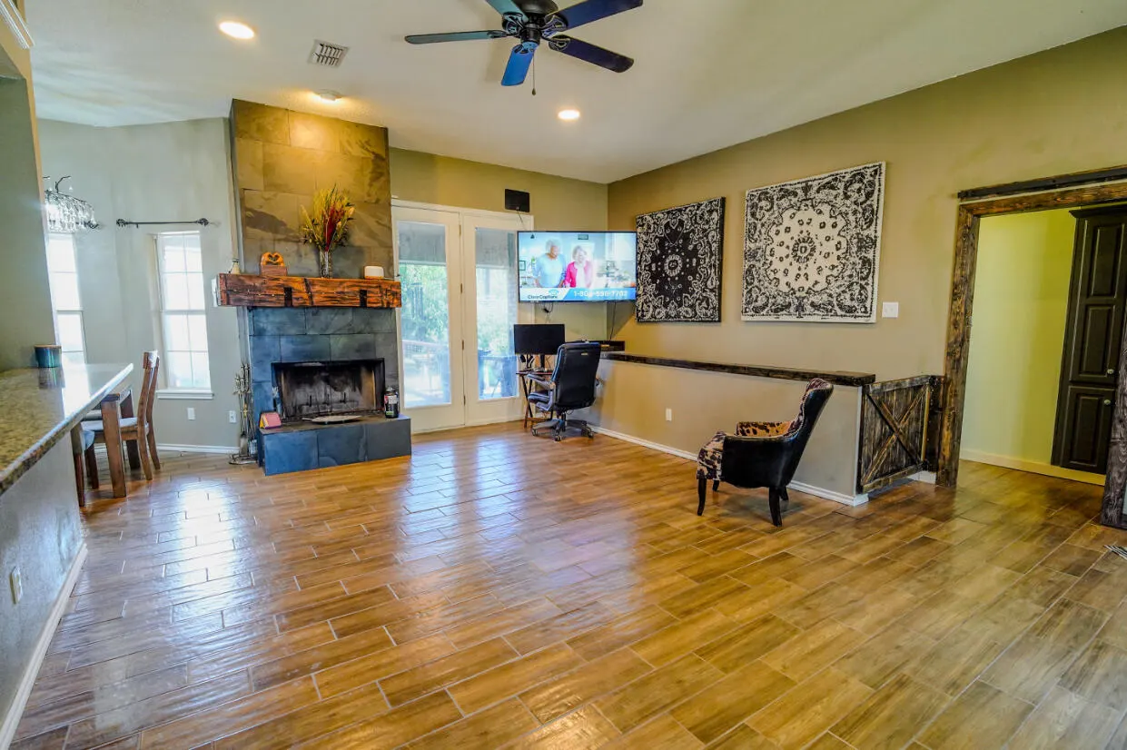 Photo 3 — 603 15th Street, Shallowater, TX 79363