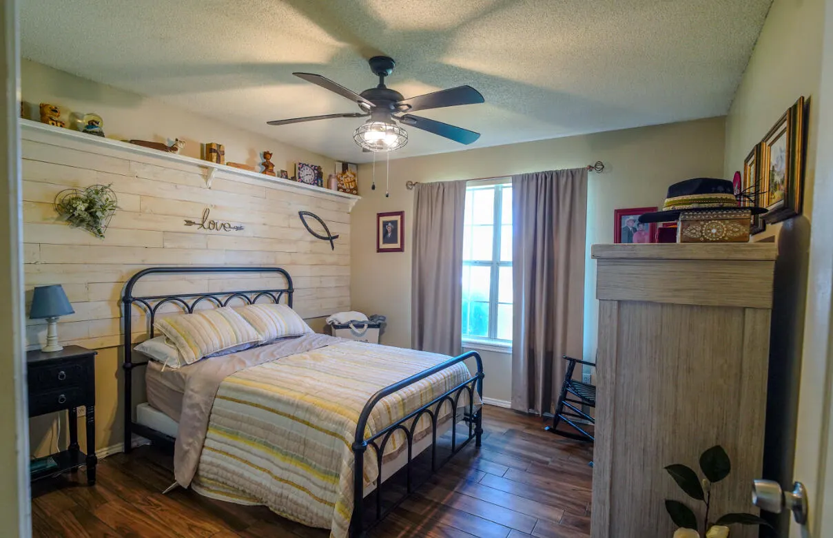 Photo 12 — 603 15th Street, Shallowater, TX 79363