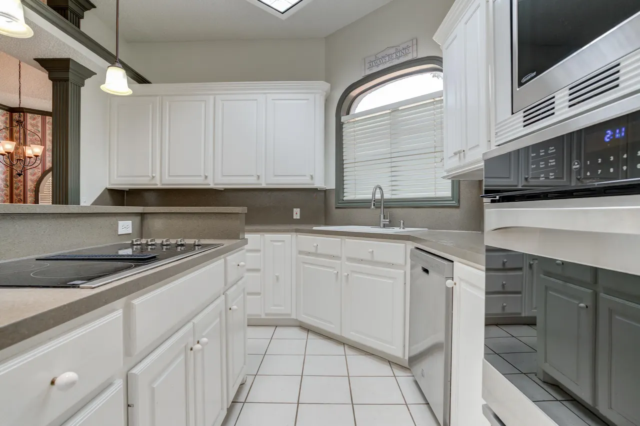 Photo 17 — 2037 Buffalo Drive, Levelland, TX 79336