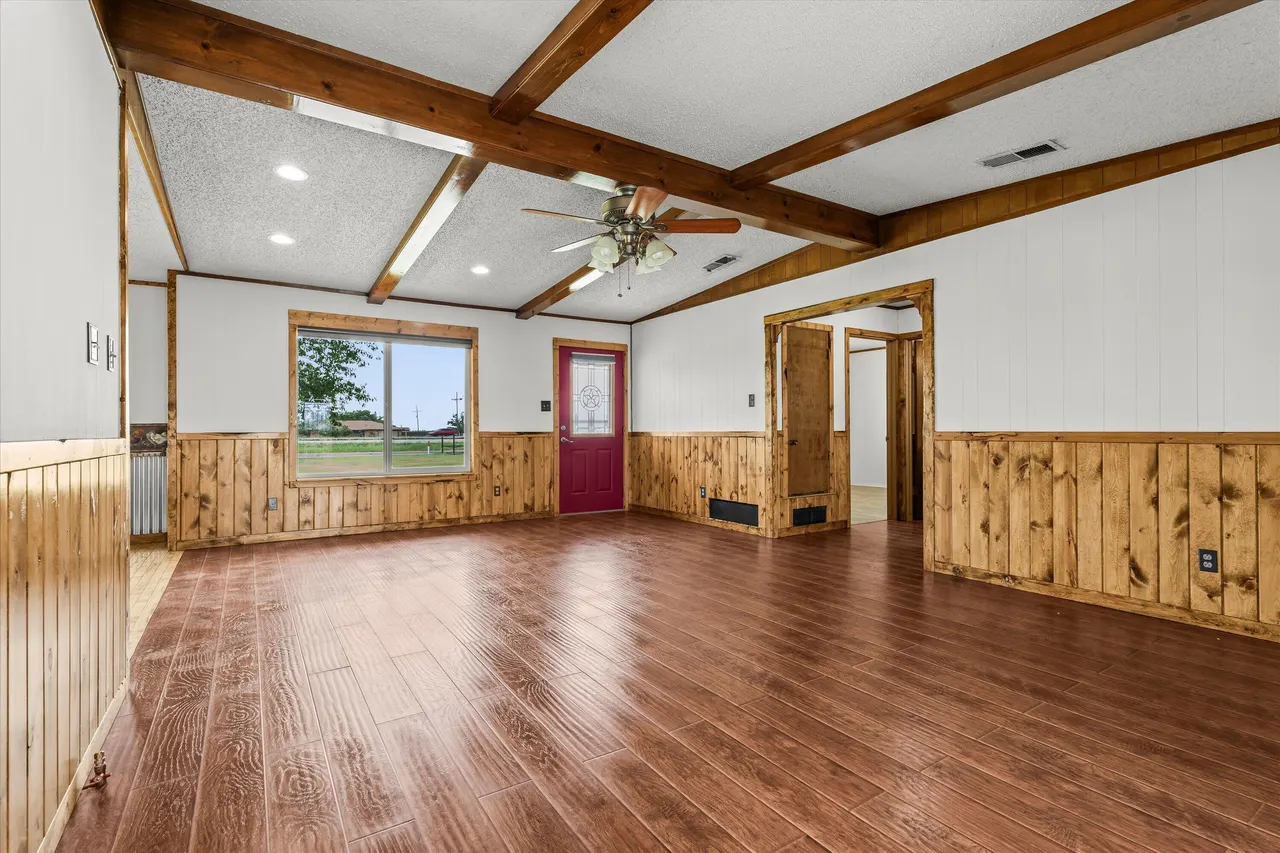 Photo 4 — 1203 S Auburn Avenue, New Deal, TX 79403