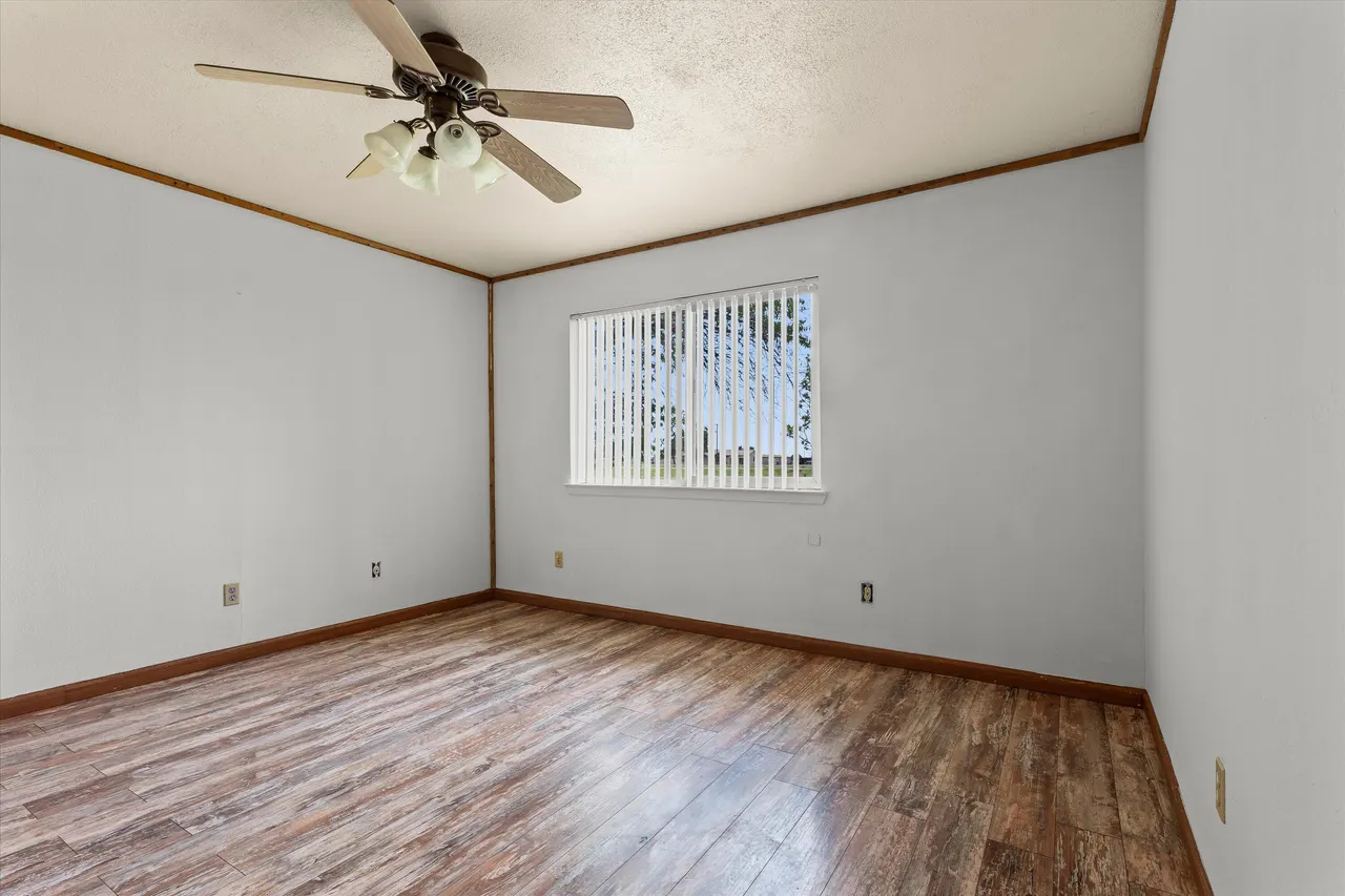 Photo 9 — 1203 S Auburn Avenue, New Deal, TX 79403