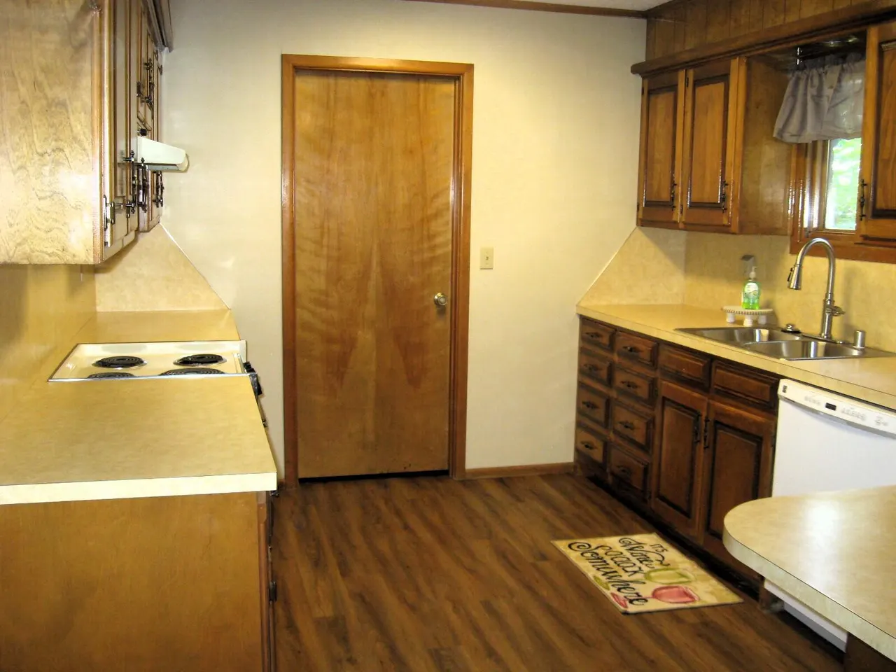 Photo 14 — 311 Douglas Street, Levelland, TX 79336
