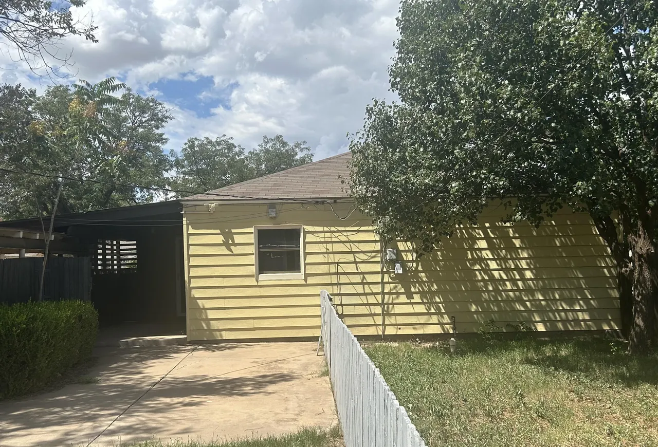 Photo 18 — 2417 32nd Street, Lubbock, TX 79411