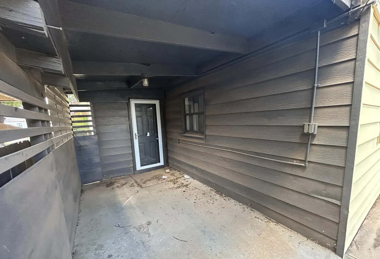 Photo 17 — 2417 32nd Street, Lubbock, TX 79411