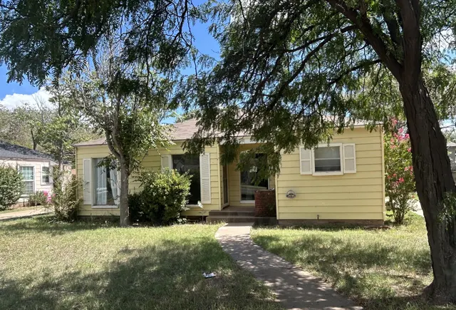 Front exterior — 2417 32nd Street, Lubbock, TX 79411