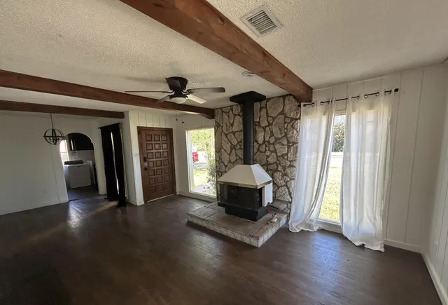 Photo 4 — 2417 32nd Street, Lubbock, TX 79411