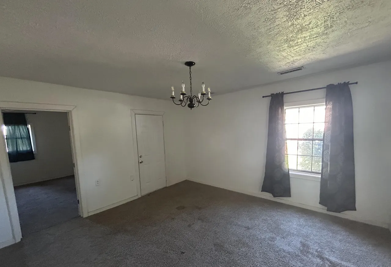 Photo 9 — 2417 32nd Street, Lubbock, TX 79411