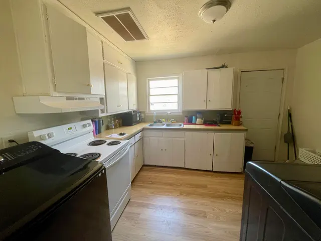 Photo 3 — 2009 64th Street, Lubbock, TX 79412