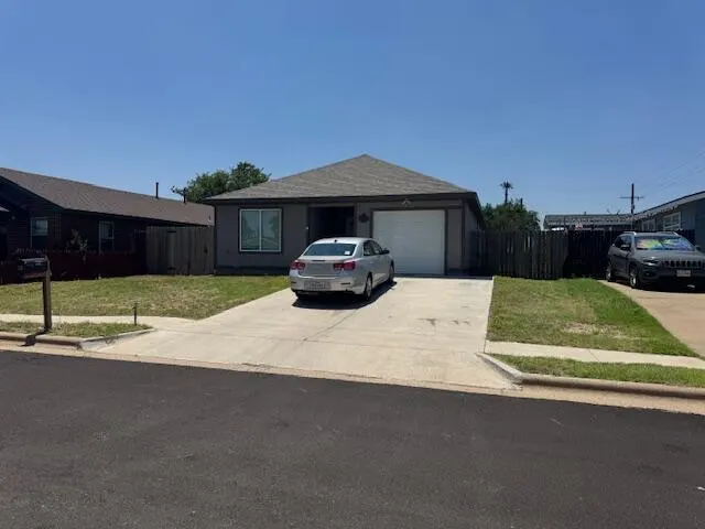Front exterior — 321 N Sherman Avenue, Lubbock, TX 79415