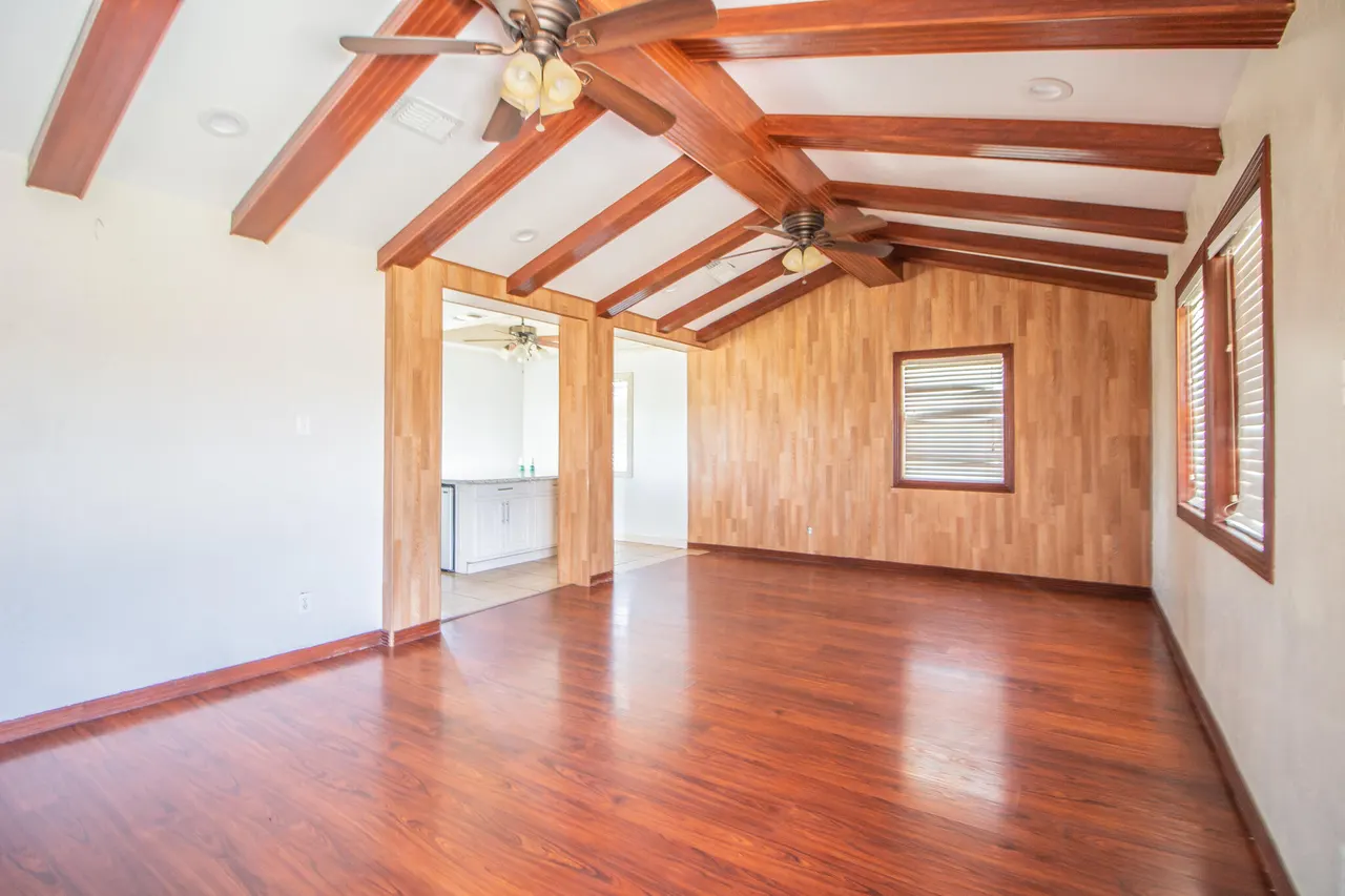Photo 6 — 225 W Birch Avenue, Muleshoe, TX 79347