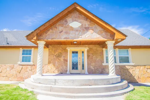 Photo 4 — 225 W Birch Avenue, Muleshoe, TX 79347