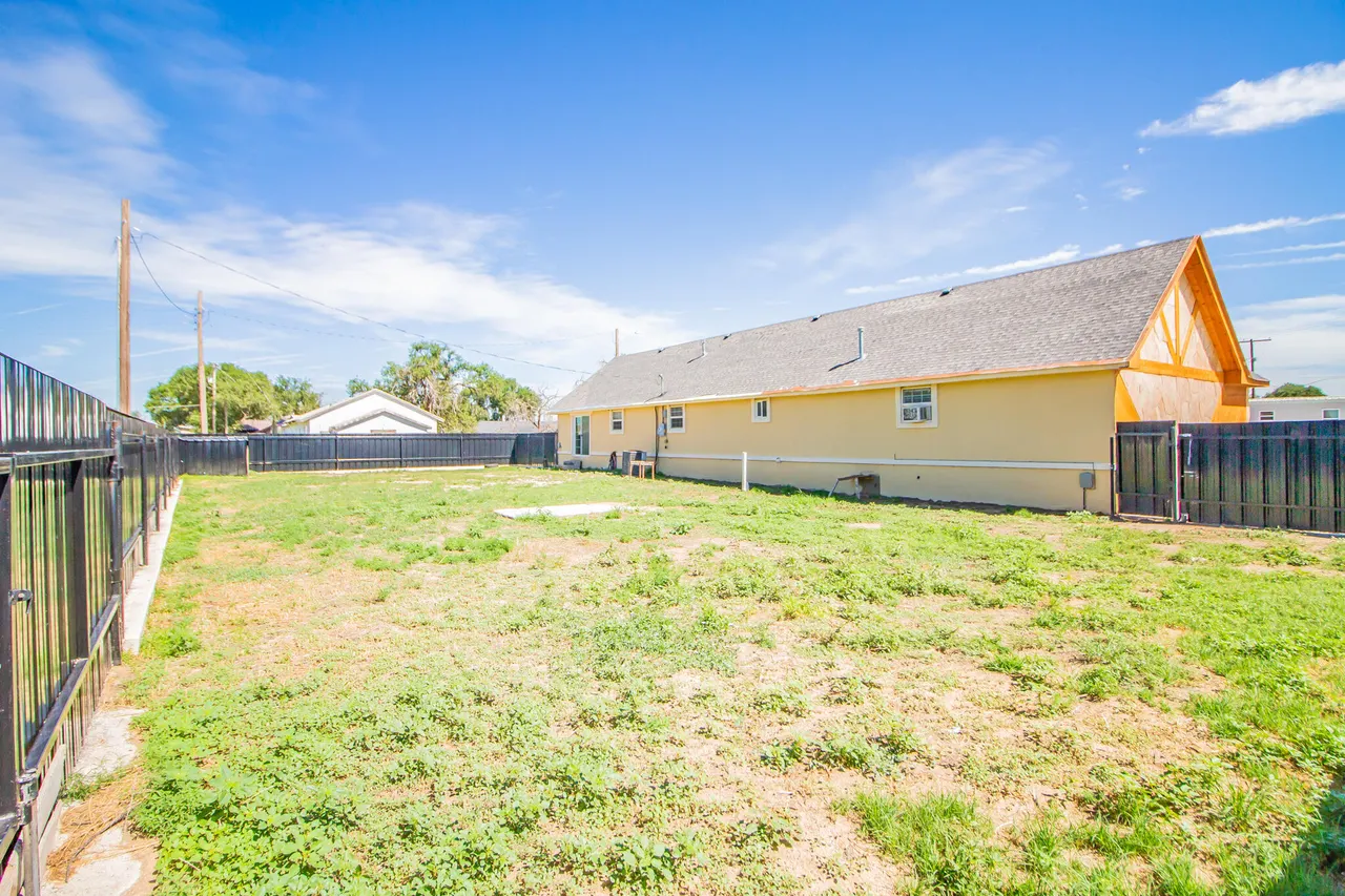 Photo 22 — 225 W Birch Avenue, Muleshoe, TX 79347
