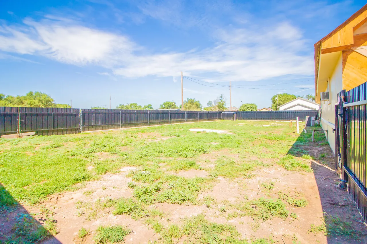 Photo 20 — 225 W Birch Avenue, Muleshoe, TX 79347