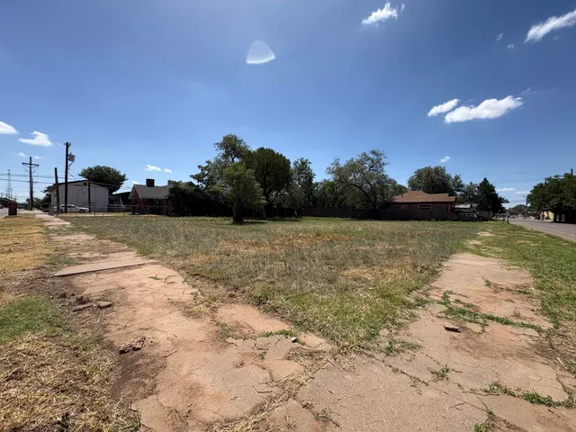 Photo 4 — 1811 17th Street, Lubbock, TX 79401