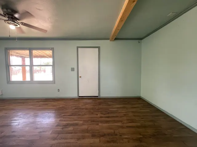Photo 4 — 325 S 13th Street, Slaton, TX 79364