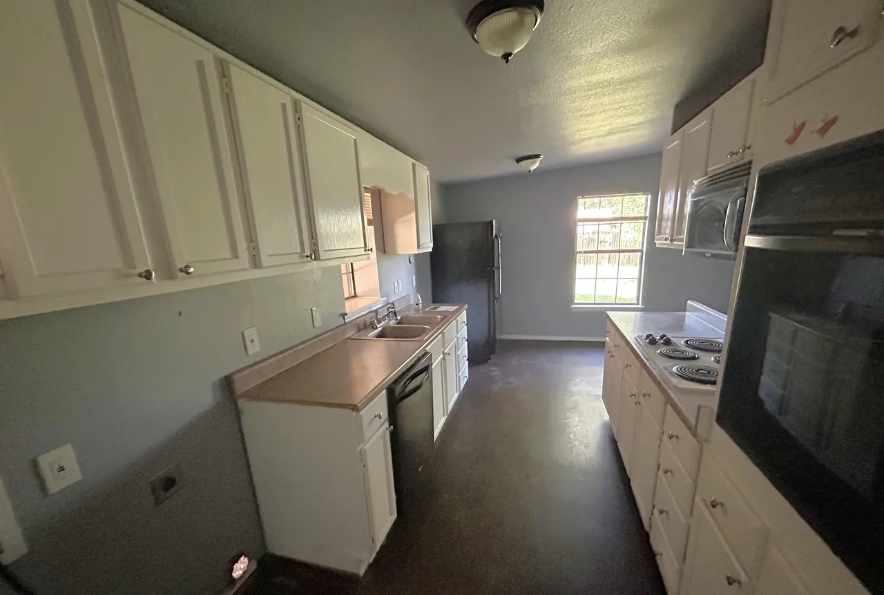 Photo 9 — 4616 44th Street, Lubbock, TX 79414