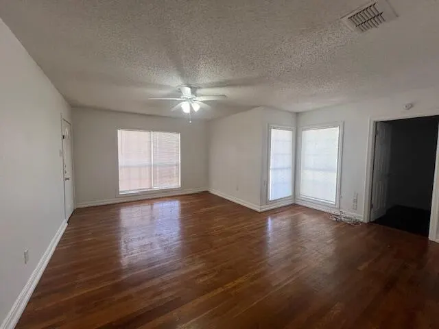 Photo 2 — 2809 Elgin Avenue, Lubbock, TX 79410