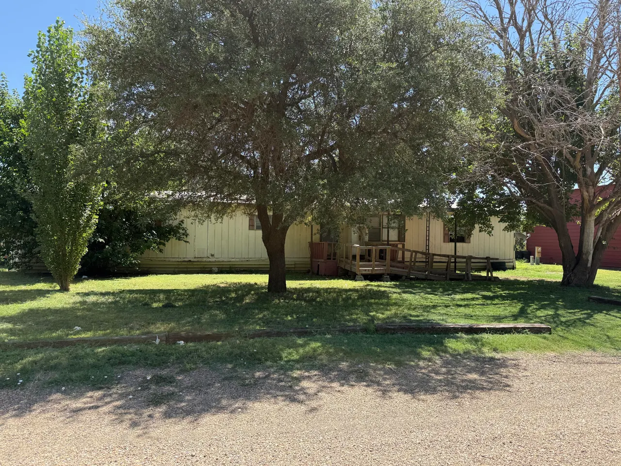 Photo 6 — 1530 I-27, Hale Center, TX 79041