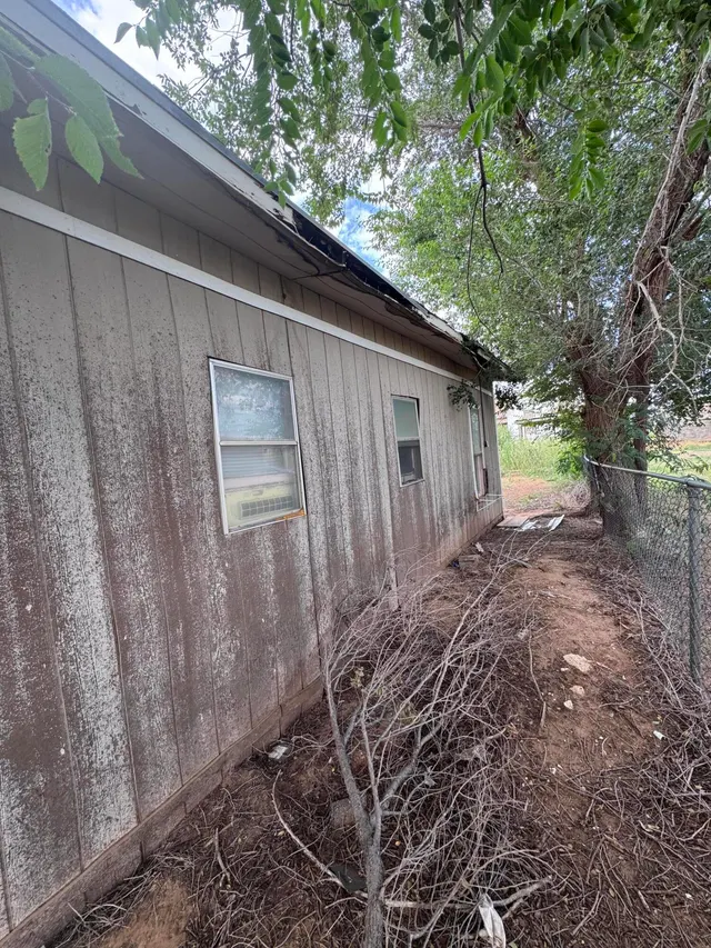 Photo 4 — 1401 S Canyon Avenue, Lamesa, TX 79331
