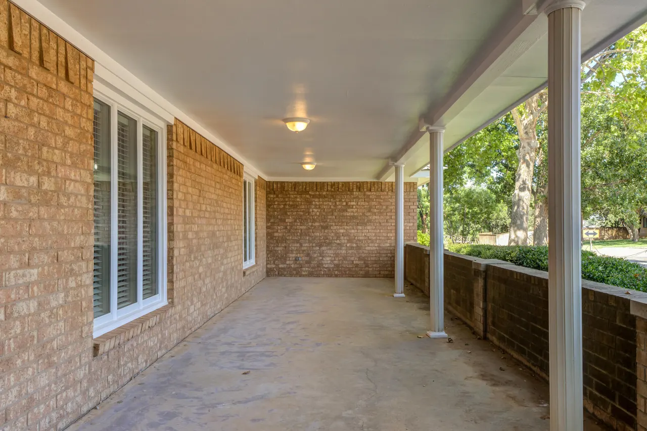 Photo 5 — 1702 E Broadway Street, Brownfield, TX 79316