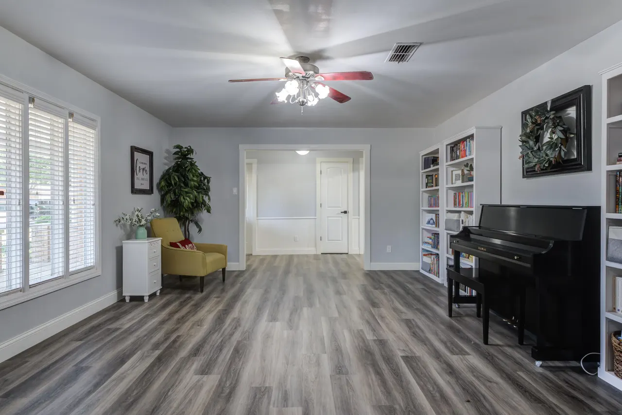 Photo 9 — 1702 E Broadway Street, Brownfield, TX 79316
