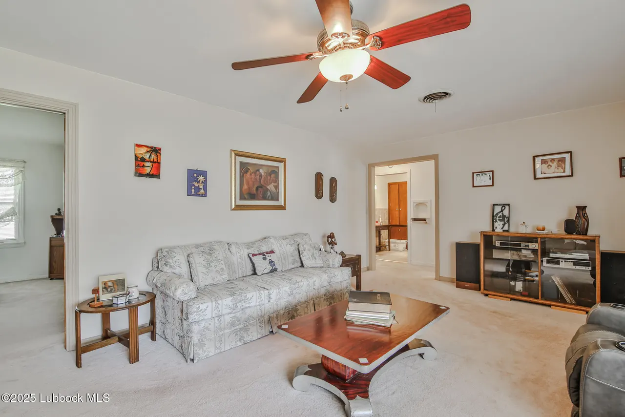 Photo 2 — 515 E 16th Street, Littlefield, TX 79339