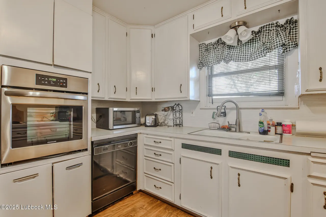 Photo 9 — 515 E 16th Street, Littlefield, TX 79339